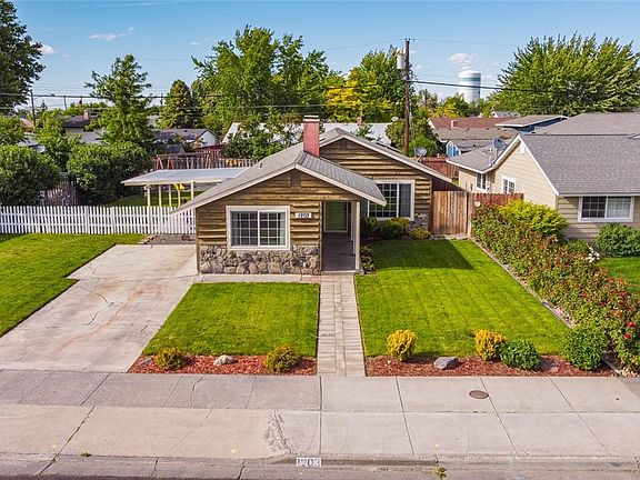 3rd image of 1203 S Evergreen Dr