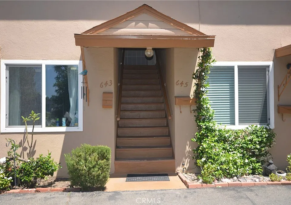 643 S Glassell St