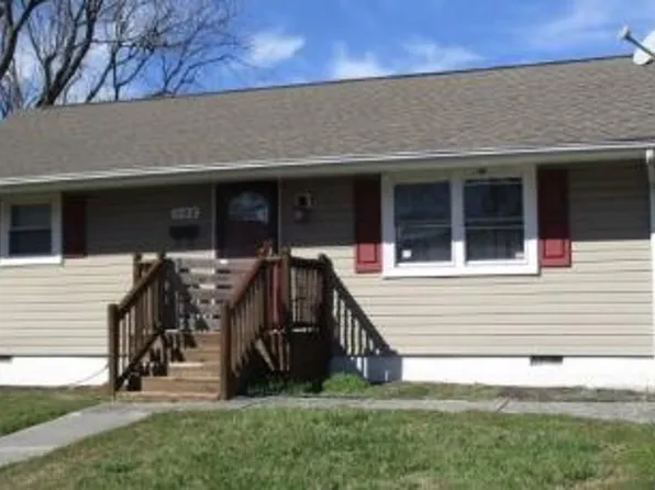 502 Carey Cir, Portsmouth, VA 23701