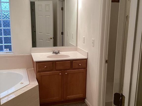 5th image of 1904 Kempsville Crossing Ln