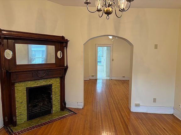 2nd image of 1684 Van Buren Ave