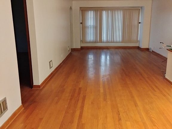 4th image of 14307 S Edbrooke Ave