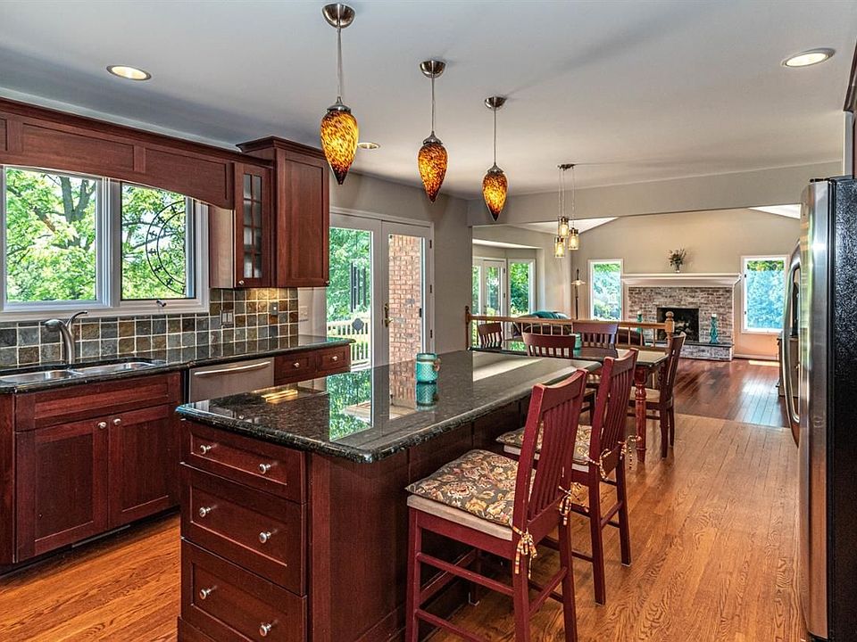 2nd image of 1747 Cypress Pointe Ct
