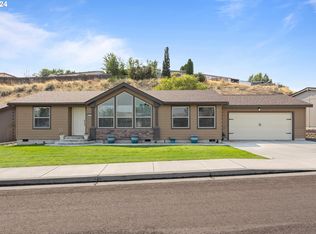 3076 SW River View Dr, Pendleton, OR 97801