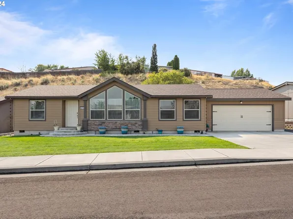 3076 SW River View Dr, Pendleton, OR 97801