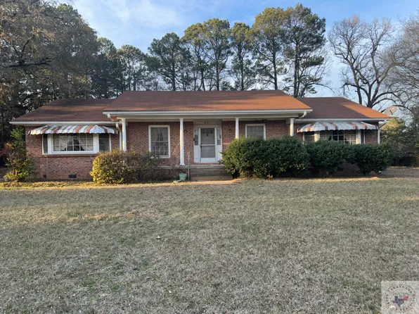 821 Redwater Rd, Wake Village, TX 75501