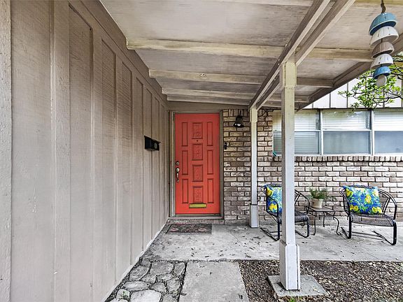4th image of 9550 Fairdale Ln