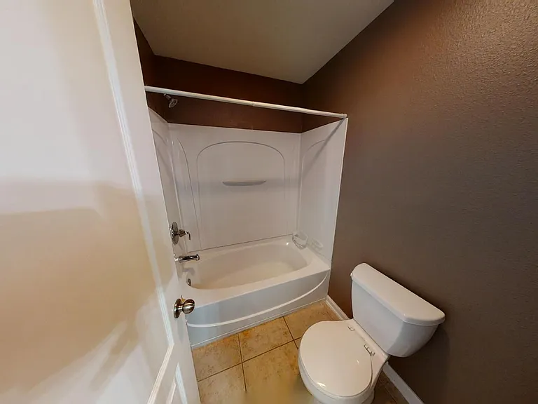 15695 Lexington Park Blvd — Photo 45