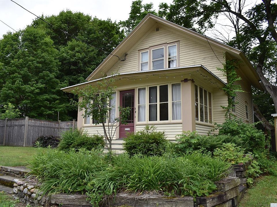 54 Austerlitz St, Chatham, NY 12037 Zillow