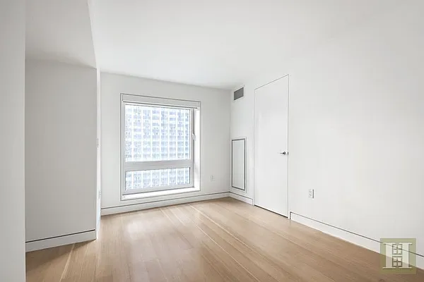 Rented by Halstead Real Estate | media 23