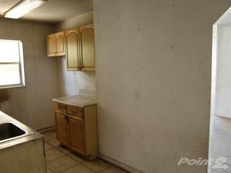 5th image of 140 NE 16th Ct