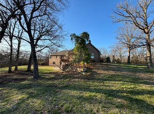 1939 N 450th Rd, Baldwin City, KS 66006