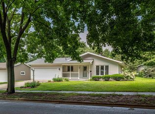 518 Topaz Ln, Madison, WI 53714
