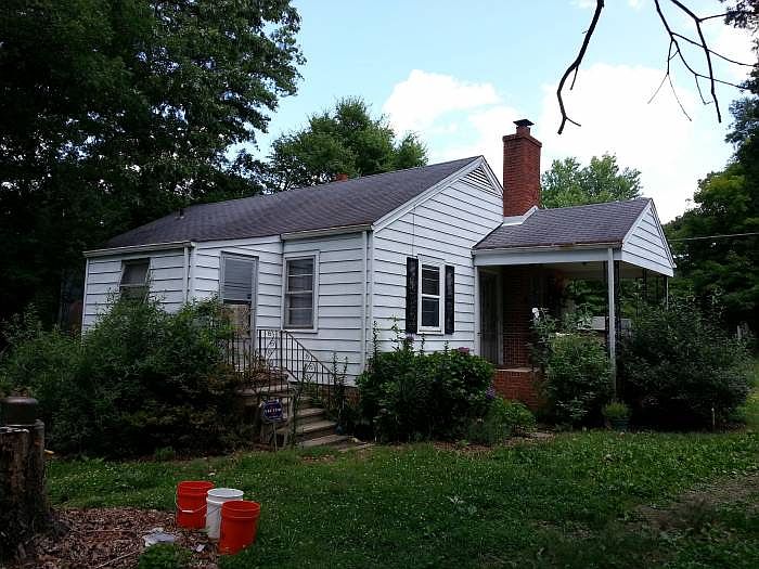 2nd image of 1329 Forest Acres Cir