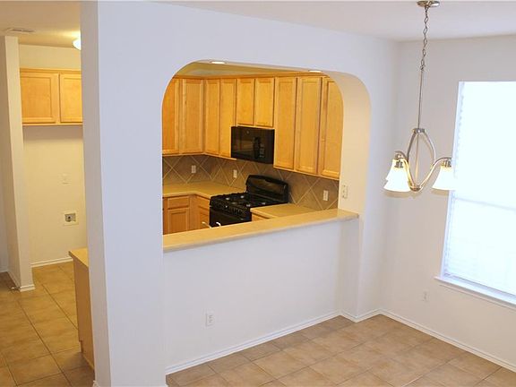 5th image of 16100 Great Oaks Dr #1402