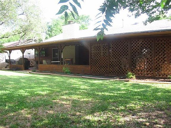 4th image of 3507 Monument Dr