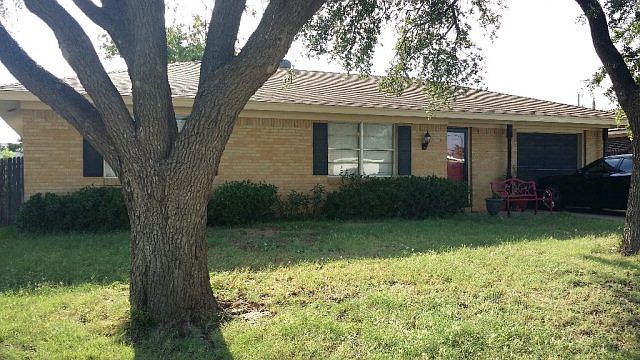 1st image of 106 S Eisenhower Dr