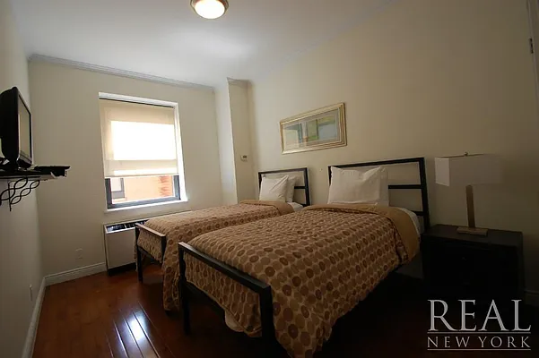 Rented by REAL New York | media 23