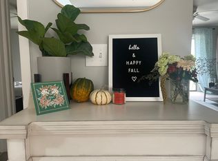 362 E Coast Dr, Atlantic Beach, FL 32233