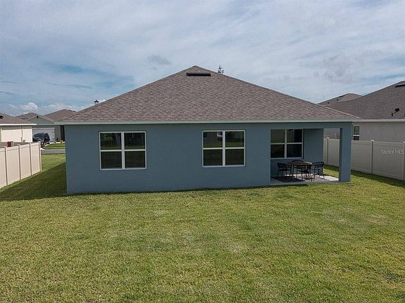 3rd image of 3957 Centerville Way