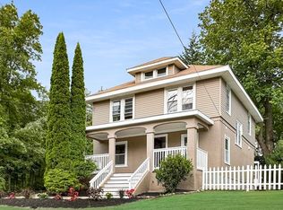 1289 Pleasant St, Worcester, MA 01602