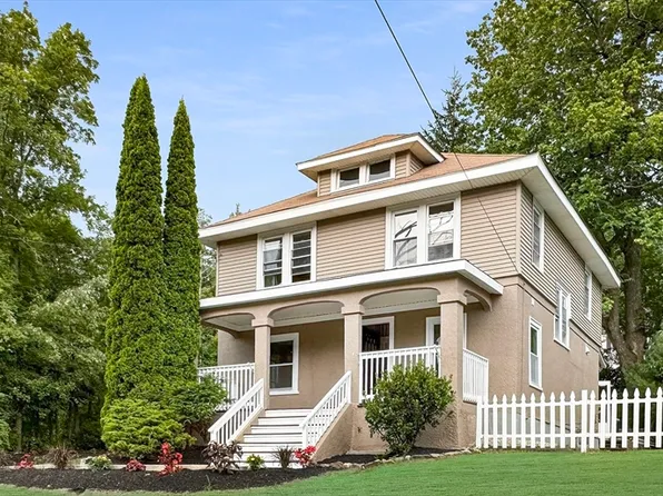 1289 Pleasant St, Worcester, MA 01602