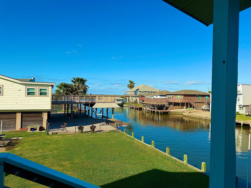 1st image of 213 Barracuda St