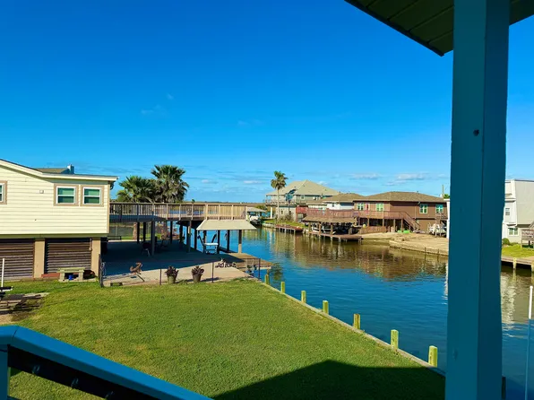 213 Barracuda St, Bayou Vista, TX 77563