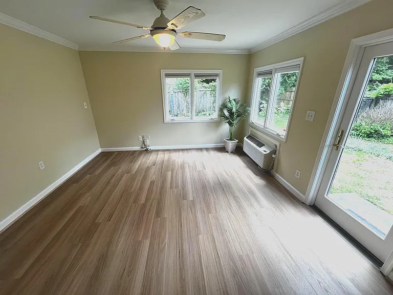 5600 Beam Ct — Photo 10