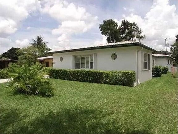 5th image of 917 SW 19th St
