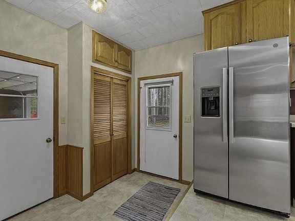 4th image of 8796 Curtis Lake Dr