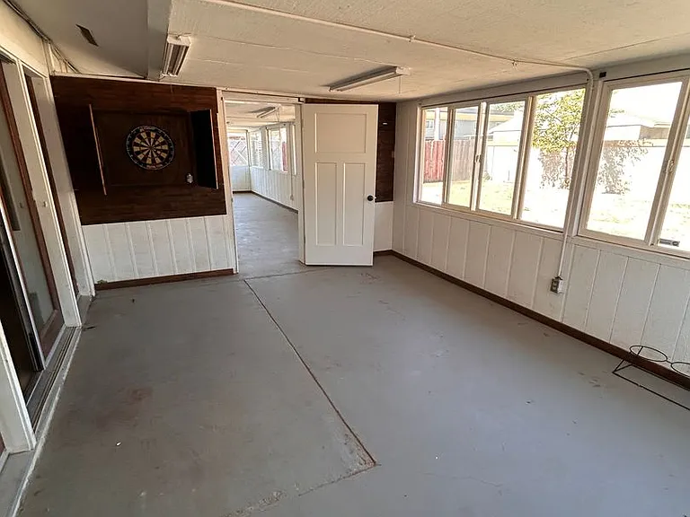 25 Linda Ln — Photo 14