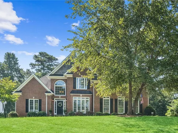 6717 Great Water Dr, Flowery Branch, GA 30542