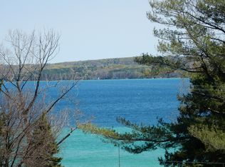 11421 Hickin Rd NW, Rapid City, MI 49676