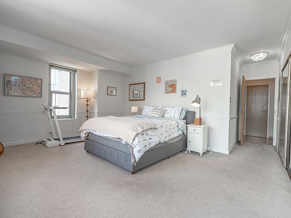 4th image of 777 N Michigan Ave APT 3508