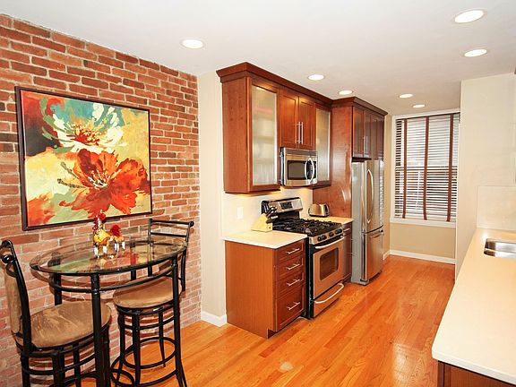 Eat In Kitchen