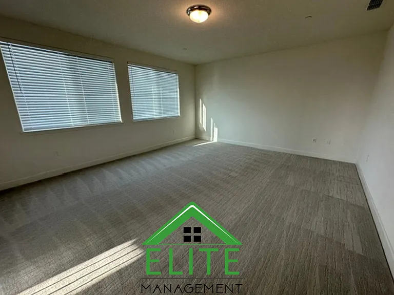 4007 Stanwick Ave — Photo 38