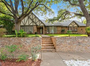 1307 Woodvine Dr, Euless, TX 76040