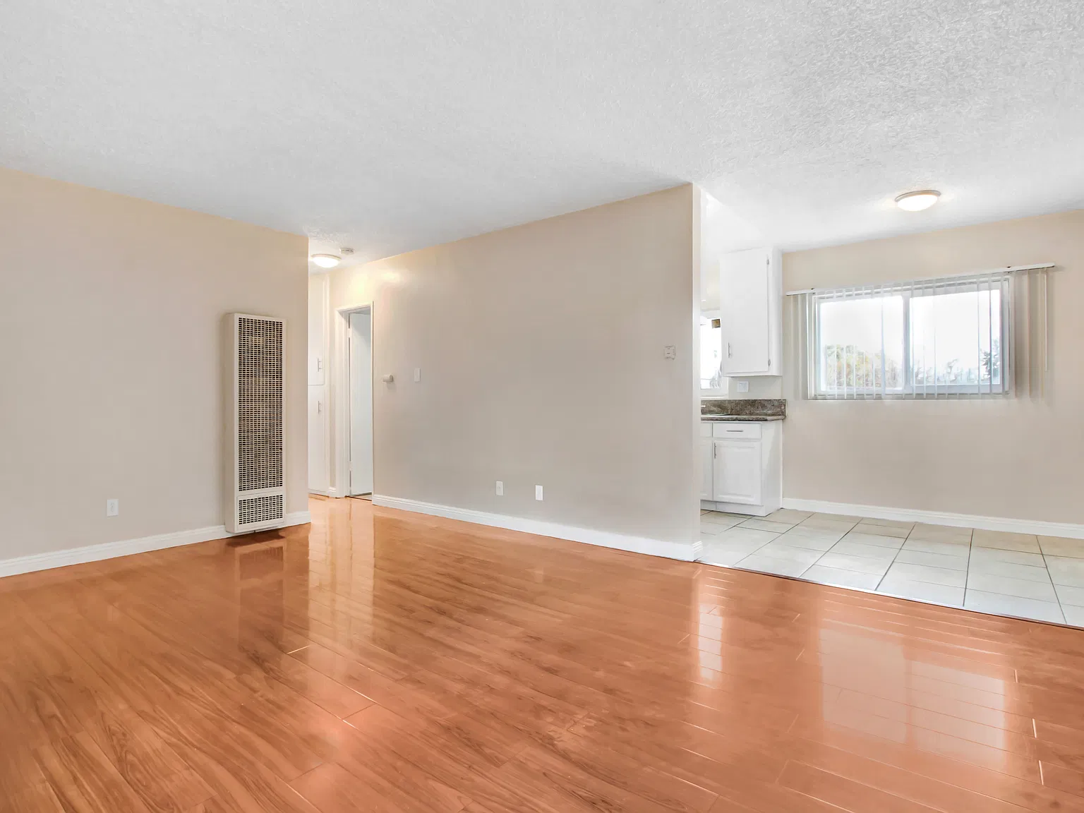 2 bed, 900 sqft, $2,195 — Photo 3