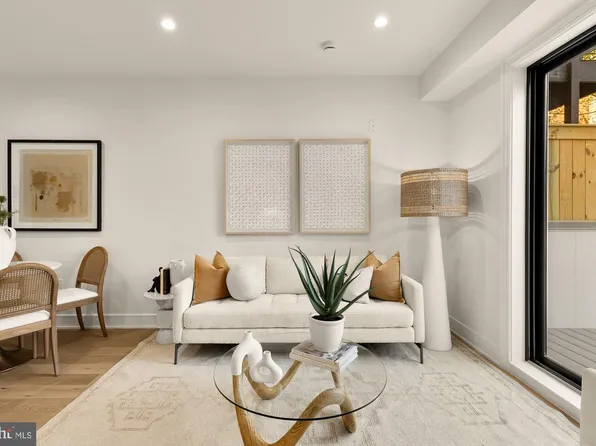 1463 Harvard St NW #4, Washington, DC 20009