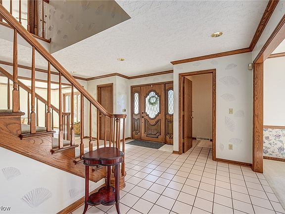 3rd image of 8586 Northwood Dr