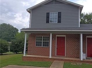 401 Fieldcrest Pl, Stanley, NC 28164