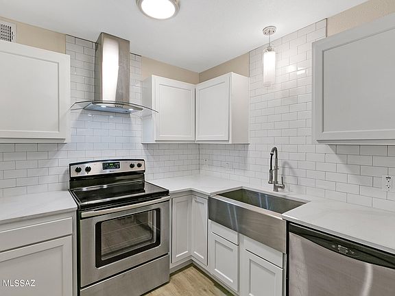 2nd image of 6312 N Barcelona Ln Unit 601