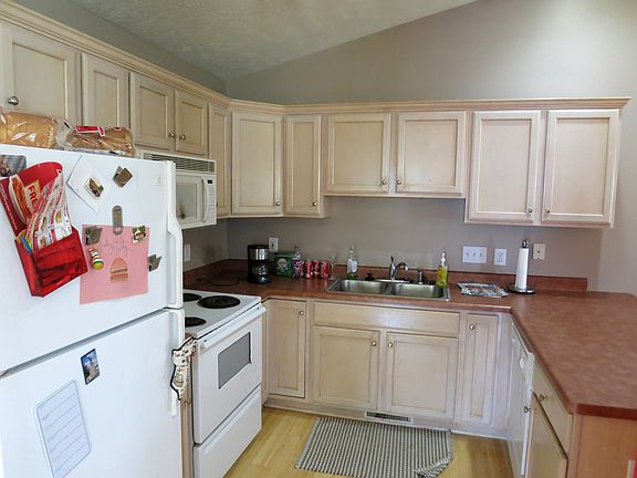 3rd image of 2055 Wyndham Hills Dr