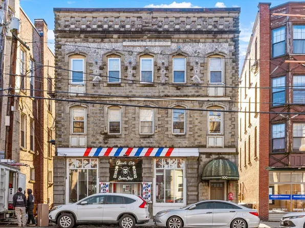 98-98 S River St #100, Haverhill, MA 01835