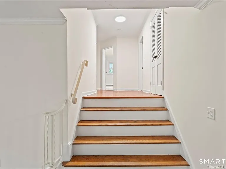791 Newfield Ave — Photo 15