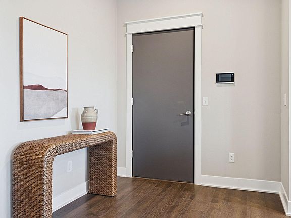 2nd image of 5754 Shady Oak Rd #1