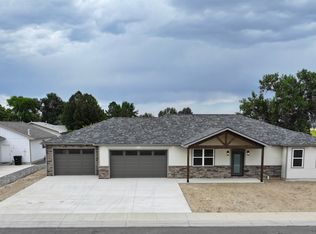 101 W 10th St, Powell, WY 82435