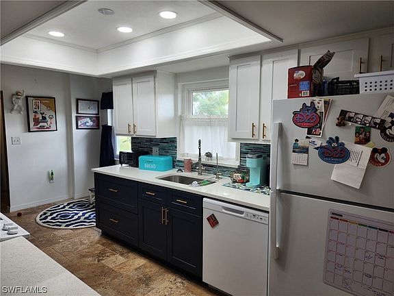 2nd image of 1843 Coral Point Dr
