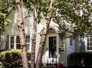 745 Lockwood St NE, Grand Rapids, MI 49503